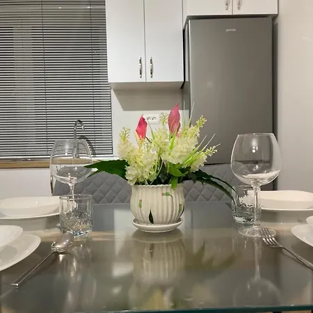 Wanderlust Apartment *