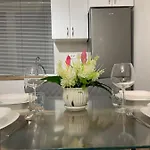 Wanderlust Apartment *
